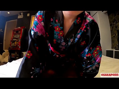 ❤️ Gənc cosplay qız bir atlı qadında fışqırma ilə orgazm olmaq üçün cinsi sevir. Həvəskar videoda ənənəvi yapon geyimində tüklü pişik və gözəl döşləri olan asiyalı qız sikişmə oyuncaqları ilə mastürbasyon nümayiş etdirir. Sakura 3 OSAKAPORN. ️ Porno az.extratorrents.top ❌